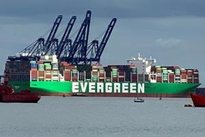 EVERGREEN Container ship